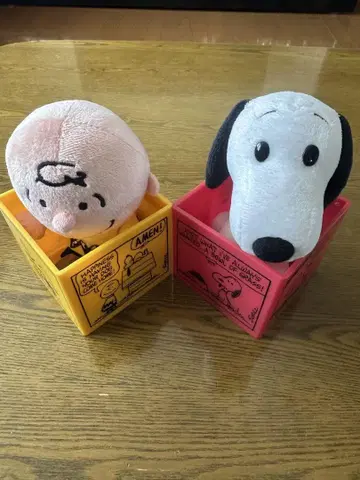 스누피와 찰리 브라운 봉제 인형