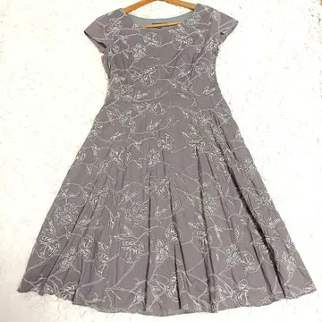 LAURA ASHLEY 무릎 기장 플레어 원피스 그레이 자수 XL