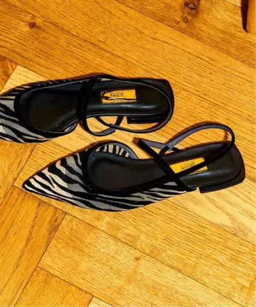 LE TALON GRISE 포인티드 콤비 스트랩 슬링백 22cm