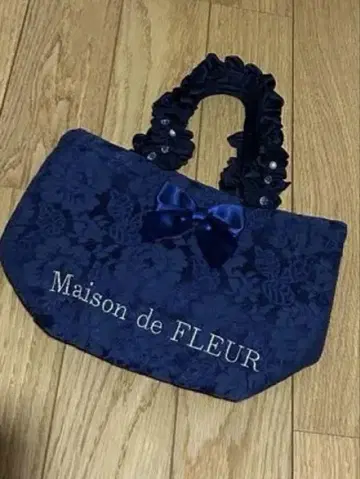메종 드 플뢰르 Maison de FLEUR 레이스 프릴 토트백