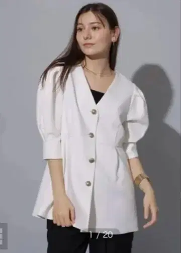 Rirandture 화이트 상의 사이즈 2