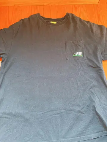 HUF XL 블랙 티셔츠 포켓 부착