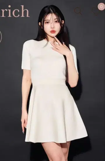 Darich DD 로고 플레어 니트 미니 원피스 프리 사이즈 아이보리
