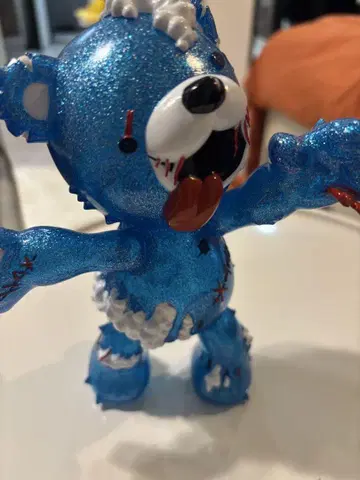 글리터 파랑 곰 모양 피규어