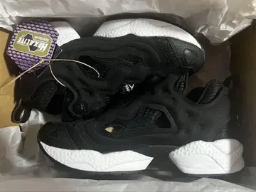 Reebok Instapump Fury 블랙/화이트 리복