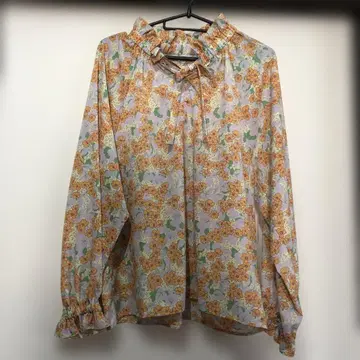 미사용! 꽃무늬 프릴 긴팔 블라우스 IENA
