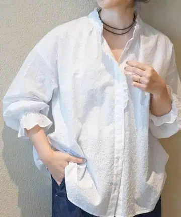 저널 스탠다드 스탠다드 럭스 레이스 프릴 퍼프 블라우스 화이트