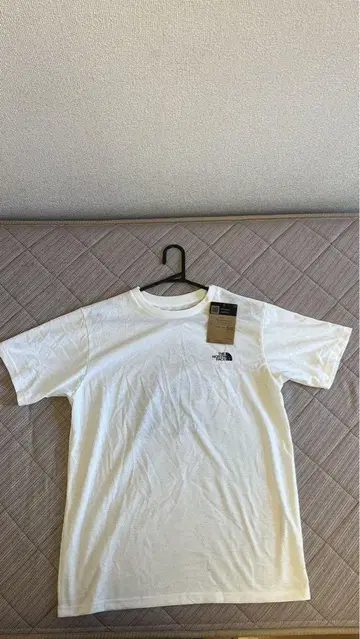The North Face 화이트 로고 티셔츠
