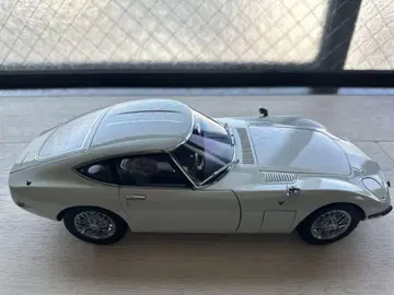 Autoart 토요타 2000GT 1/18