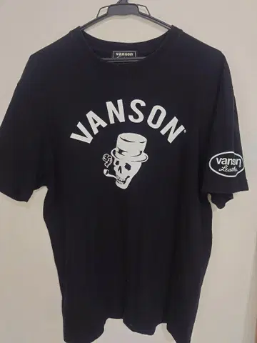 VANSON 반송 스컬 디자인 티셔츠 블랙
