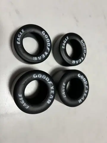 타미야 1/12 F1용 타이어 4개 세트 도색 완료