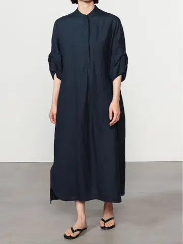 TICCA Bshop 별주 린넨 트위스트 슬리브 원피스 네이비 25SS