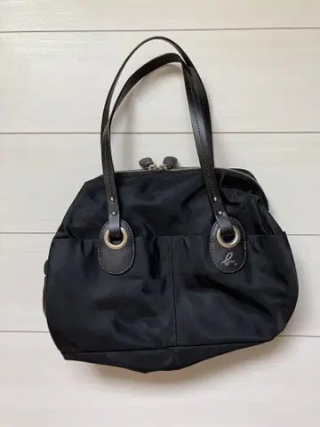 agnes b. 나일론 블랙 핸드백