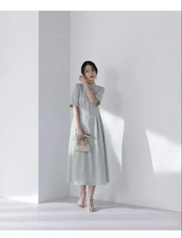 내추럴 뷰티 베이직 라이트 블루 하늘색 반팔 셔츠 원피스