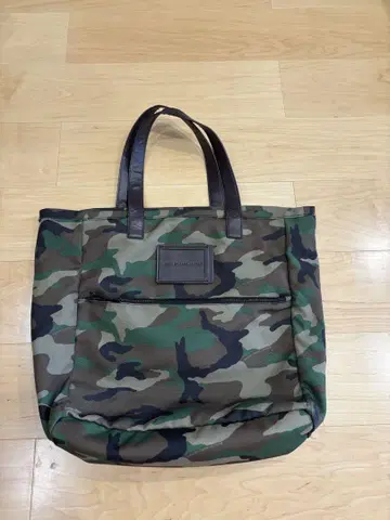 마크제이콥스 카모플라쥬 디자인 토트백 대용량
