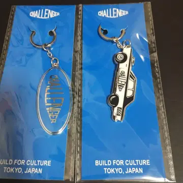 CHALLENGER 로고 & 자동차 모양 키링 세트