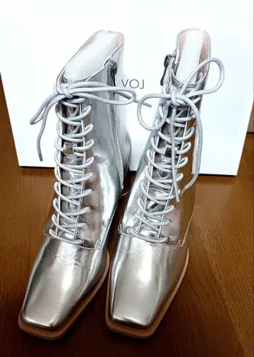 [ EVOL ] 스퀘어 레이스업 숏부츠 실버