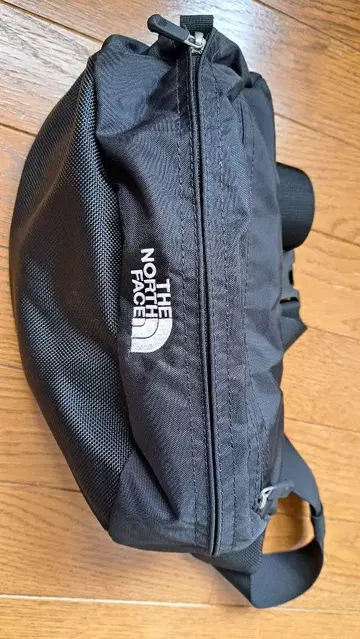 THE NORTH FACE 바디백 블랙