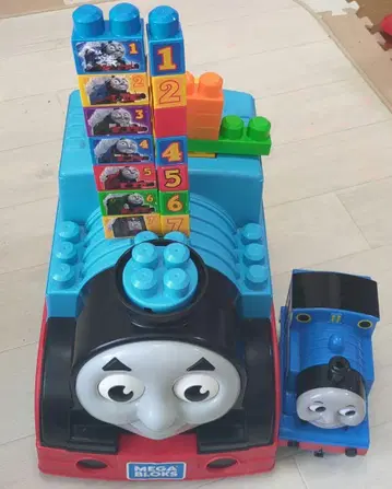 15시에는, 지웁니다. MEGA BLOKS 토마스 블록 저금통