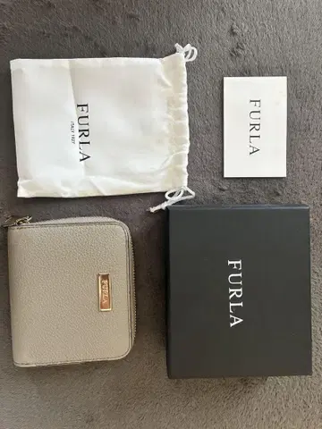 FURLA 그레이 접이식 지갑