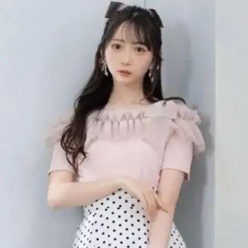 evelyn 튤 프릴 오프숄 상의 반팔 핑크