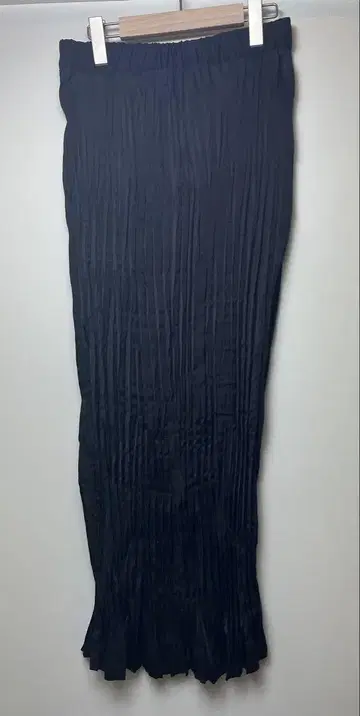 새상품 araara 아라아라 플리츠 타이트 스커트 25SS