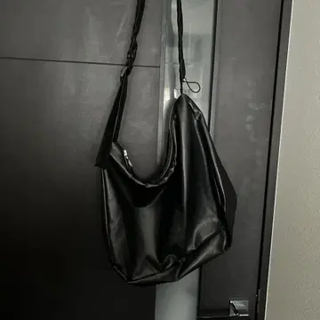 Luis 뉴 네이비 합성 가죽