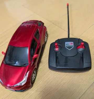 도요타 C-HR 레드 RC 무선 리모컨 1/32