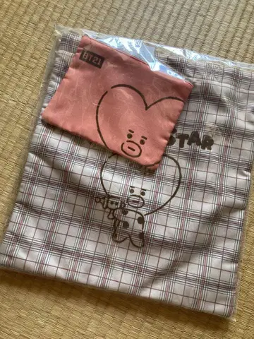 bts BTS 파우치가 포함된 토트백 TATA