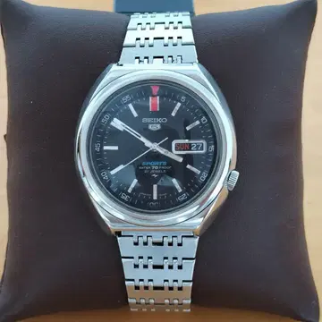 앤티크 SEIKO 5 SPORTS 내전 링 오토매틱 손목시계