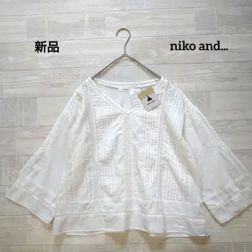 niko and - 니코앤드 V넥 핀턱 레이스 블라우스 F 새상품
