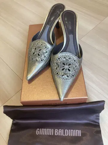 Gimmi Baldinini 실버 뮬 23.5cm 이탈리아제
