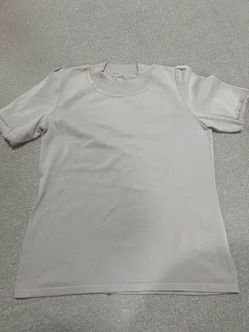 FOXEY 베이지 프릴 반팔 상의 size 40