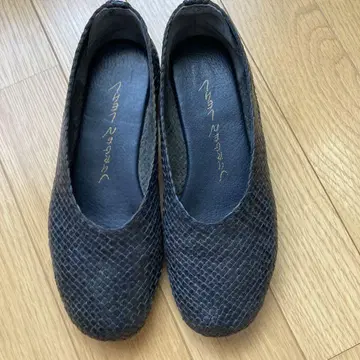 메쉬 슬립온 플랫 슈즈 블랙