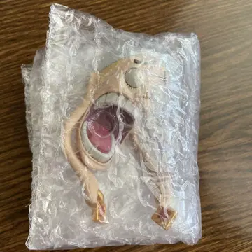 깜짝 놀란 얼굴 마그넷 원피스 에넬