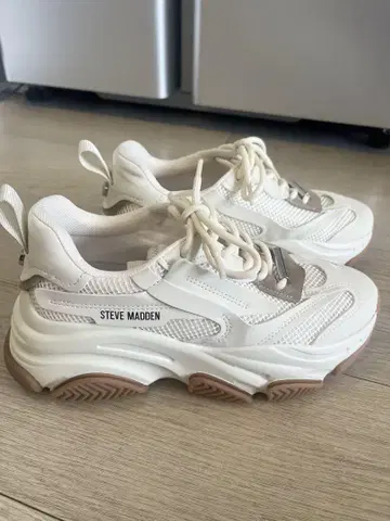 STEVE MADDEN 세련된 스니커즈