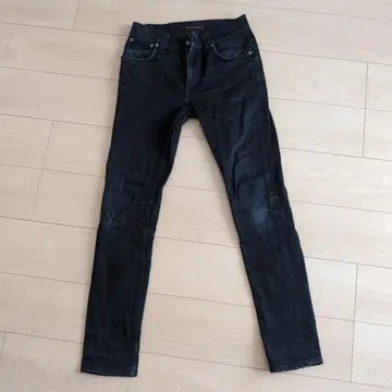 Nudie Jeans Thin Finn 블랙 데님