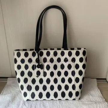 kate spade new york 도트 무늬 토트백 도트 화이트 블랙