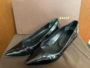 BALLY 블랙 펌프스 36