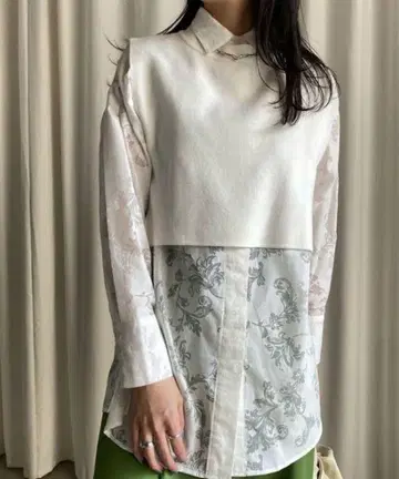 VEST SET SHEER PATTERN SHIRT 화이트