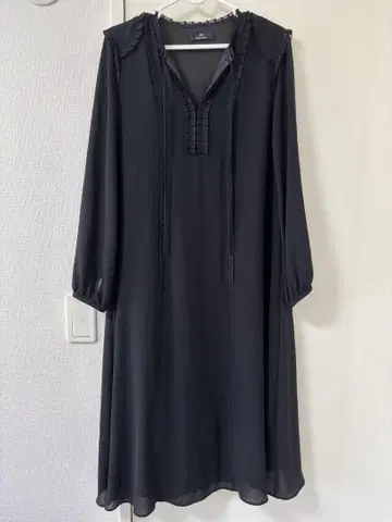 폴스미스 Paul Smith 블랙 무릎 기장 원피스 긴팔 프릴