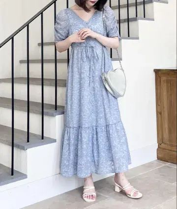 Heather 꽃무늬 밑단 티어드 원피스
