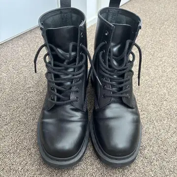 Dr.Martens 1460 MONO 8 홀 부츠