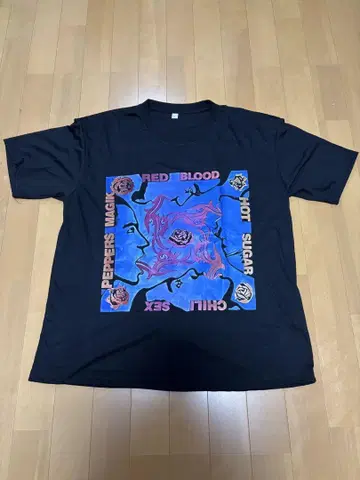 RED HOT CHILI PEPPERS 티셔츠