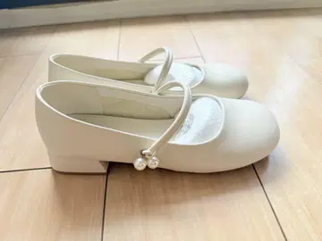 아이보리 천연 가죽 펌프스 24cm