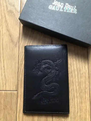 장 폴 고르체 드래곤 엠보 명함지갑