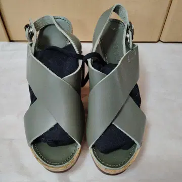 미사용 COON 가죽 샌들