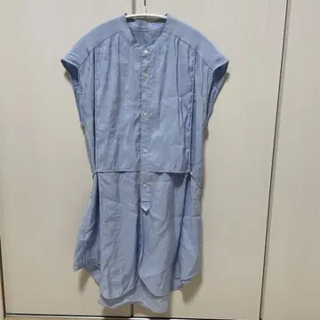 ACUTA 아쿠타 스카이블루 프렌치 슬리브 블라우스