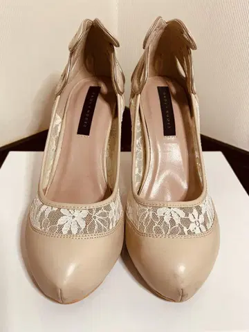 쿠룬 아송 하이힐 1회만 사용한 새상품급 23.5~24cm