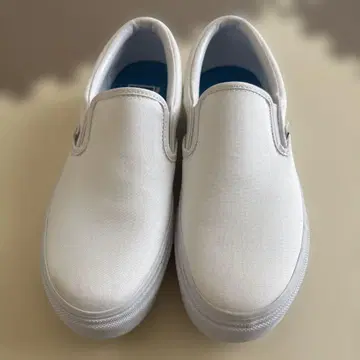 새상품급 VANS 화이트 슬립온 24.5
